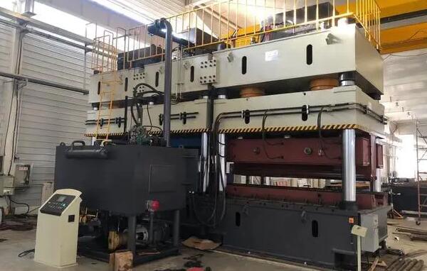 橋梁波紋腹板成型液壓機(jī)